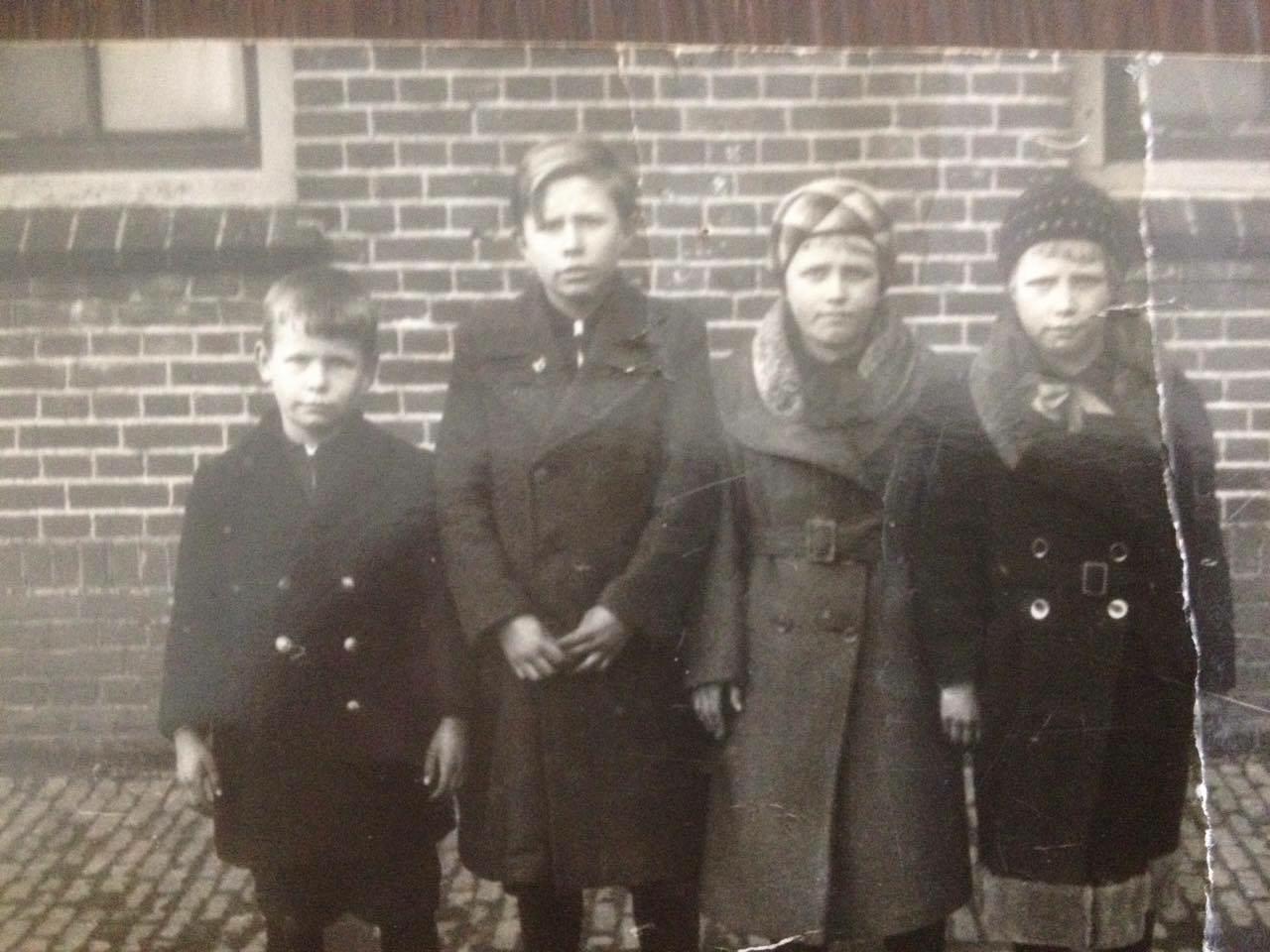 Jan, Herman, Marie en An Drop